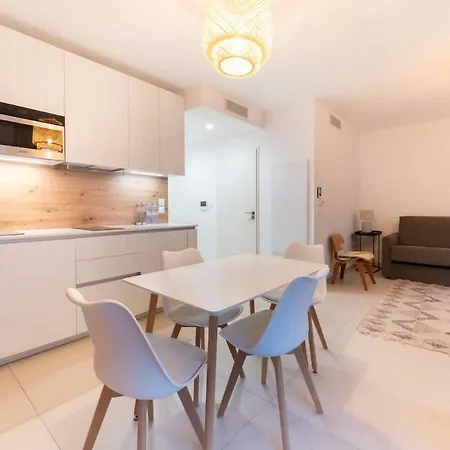 Luxe 3 Minutes De La Place Des Lices Apartment